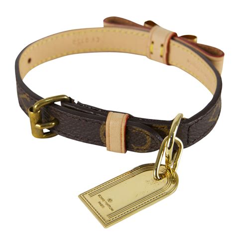 louis vuitton collar and leash.